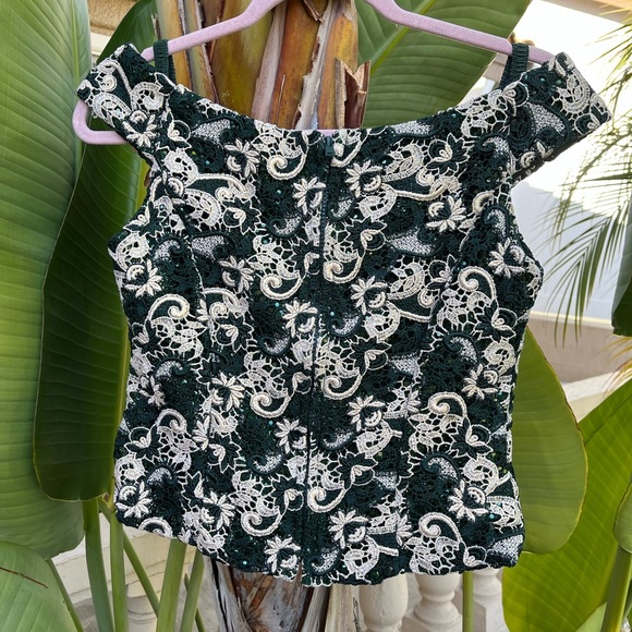 Eliza of California, Inc. Brocade Holiday Party Off Shoulder Bodice Fitted Top - Picture 6 of 10